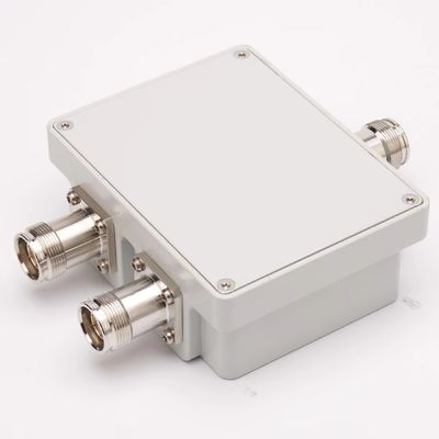 4.3-10 F Interfaccia doppia banda Low Pim Combiner 380-960 1710-2700 MHz Copertura doppia banda