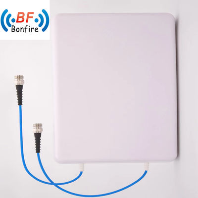 4.3-10-F X2 Tipo di connettore MIMO Directional Panel Antenna per uso interno 698-4000MHz