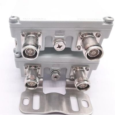 Combinatore a bassa frequenza a doppia banda 617-2690MHz 3300-3800MHz 4.3-10-F DIN-F Rosso IP65 interno/esterno