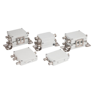 Combinatore RF a bassa frequenza 1710-2700MHz a quattro bande con pacchetto di connettori DIN-F 4.3-10-F