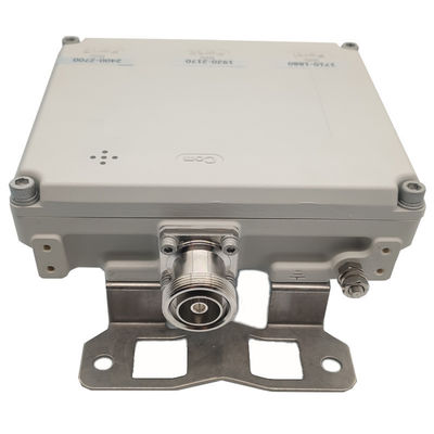 Combinatore IP65 tri-banda per interni/esterni 1710-1880/1920-2170/2300-2700MHz 4.3-10-F DIN-F