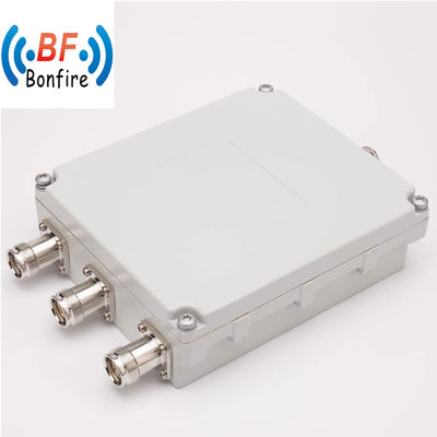 Combinatore a bassa frequenza a tre bande 600-2170 2500-2690 3400-4000MHz 4.3-10-F DIN-F per apparecchiature