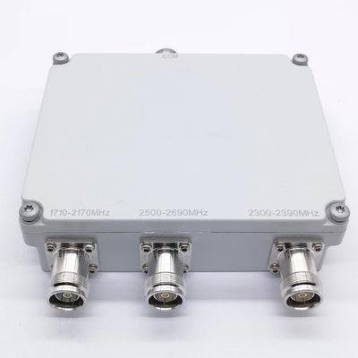 Combinatore a bassa frequenza a tre bande 600-2170 2500-2690 3400-4000MHz 4.3-10-F DIN-F per apparecchiature
