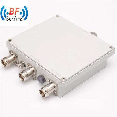 Combinatore RF a bassa frequenza a tribanda per esterni 698-960 1710-2170 2300-2700MHz IP65