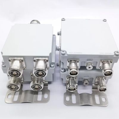 Combinatore RF interno/esterno IP65 698-2700MHz 4.3-10-F DIN-F con confezione compatta