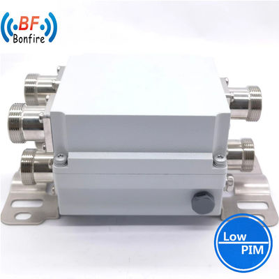 Combinatore a doppia banda 790-862 880-960MHz per interni/esterni IP65 12,00cm * 10,00cm * 6,00cm