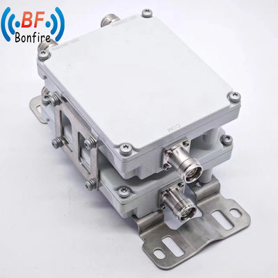IP65 interno/esterno 1710-2170MHz 2300-2690MHz Unità di segnale RF Combinatore duplexer a doppia banda