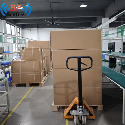VSWR 1.5 Patch Panel Antenna per amplificatore di segnale mobile larghezza di banda 3300-4000MHz LTE tipo N