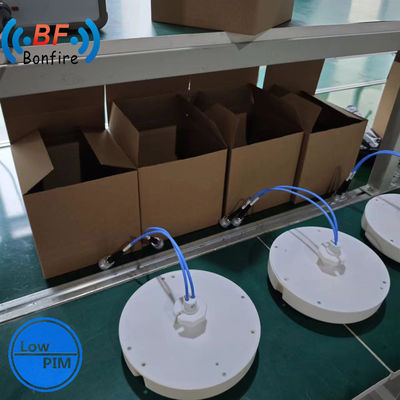 Antenna log-periodica esterna 5G LTE bianca ad alto guadagno 10dBi per applicazioni a microonde