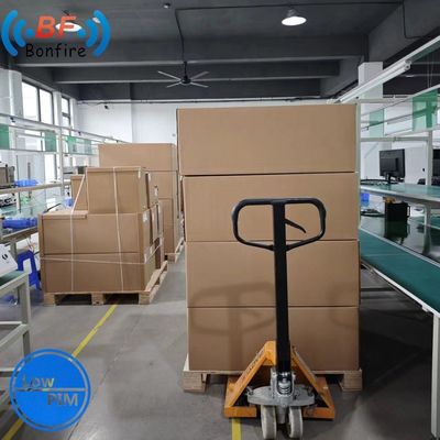 1710-2700 3300-4000MHz Antenna a banda larga 4G LTE Indoor Omni Ceiling Antenna N Tipo femminile