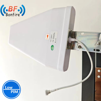 Confezione Dimensione 32.00cm * 22.00cm * 8.00cm UHF Indoor Omni-Directional Ceiling Mount Antenna