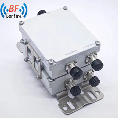 Combinatore a doppia banda 4.3-10 Duplexer femminile 1710-1880/1920-2170/2300-2700MHz RF Low Pim