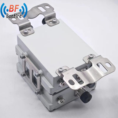 1710-1880/1920-2170/2300-2700MHz VHF UHF RF Diplexer N Combinatore a doppia banda di tipo femminile