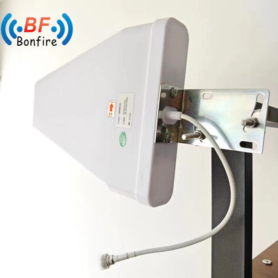 Indoor 698-4000MHz RF Antenna Domella Antenna interna GSM UMTS LTE Piccola Omni Ceiling Mount Antenna