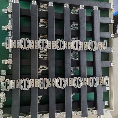 Ultra Wideband 3 Way Low Pim Reactive High Power Splitter 350-3800MHz 4,3-10 F Nero