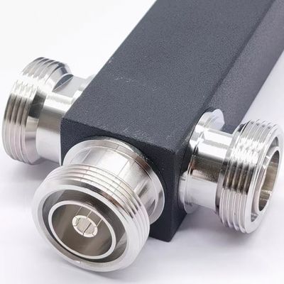 Splitter reattivo ad alta potenza a banda ultra larga 2/3/4 vie 698-3800 MHz DIN F