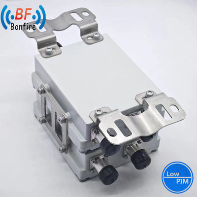 Combinatore di accoppiamento ibrido da 300W 4X2 1710-2170MHz 2300-2690MHz N-F per Ibs BTS Performance