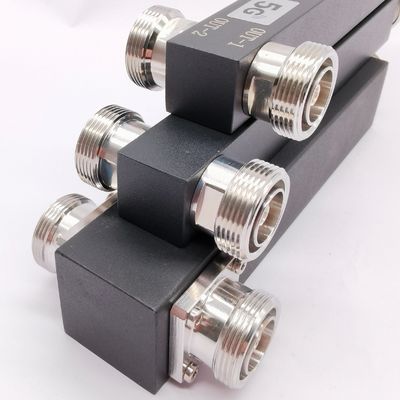 GFQ-0338-X3301 Grigio/rosso/nero/personalizzato 2 Way High Power Splitter per DAS IBS 350-3800MHz