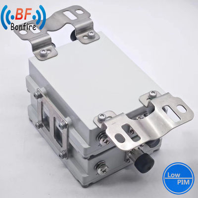 1710-2170MHz 2300-2690MHz Frequenza radiofonica del triplessore Tri-banda RF Low Pim Combiner SMA Femminile