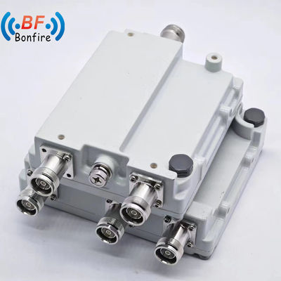 5g Mul Combiner Diplexer Triplexer Combiner a doppia banda 1710-1880 1920-2170 2300-2400 2500-2700MHz Rosso