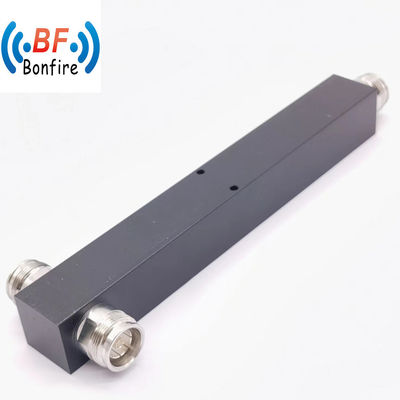 Splitter di potenza reattiva a due vie indoor/outdoor -160dbc IP65 350-3800MHz N Grigio femminile