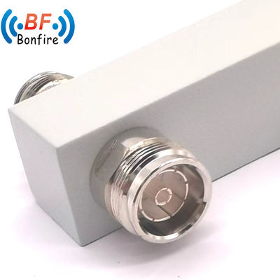Splitter di potenza reattiva a due vie indoor/outdoor -160dbc IP65 350-3800MHz N Grigio femminile