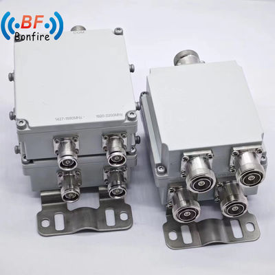 2300-2400 2500-2700MHz Low Pim -150dbc RF Triplexer con connettore N/4.3-10 e interfaccia DIN-F