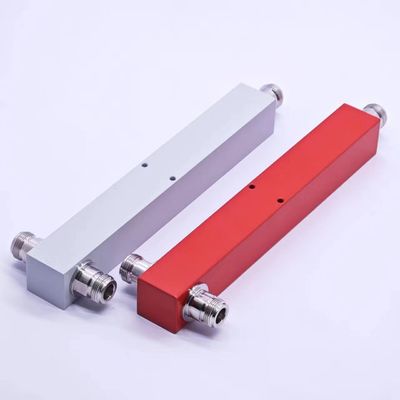 Dimensione del pacchetto 22.00cm * 7.00cm * 4.00cm Alta potenza N-F IP65 698-3800MHz 2 Way Splitter