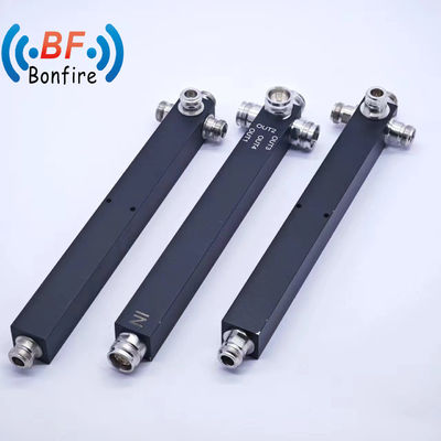 IP65 4 Way Reactive Power Splitter con connettore 4.3-10 698-3800MHz