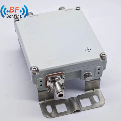 Triplexer grigio/rosso/nero 698-960 1710-2170 1920-2710 2300-2400 2500-2700MHz RF Diplexer Combinatore a doppia banda per DAS IBS