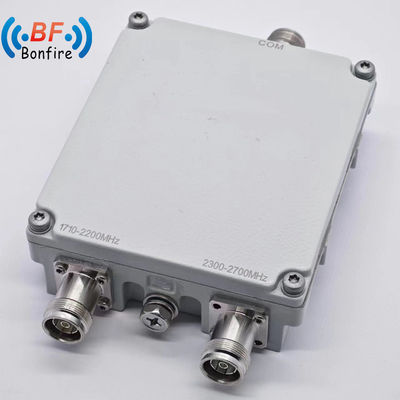 Low Pim Quadplexer Combiner Triplexer RF Diplexer IP65 200W Quad Band per interni / esterni