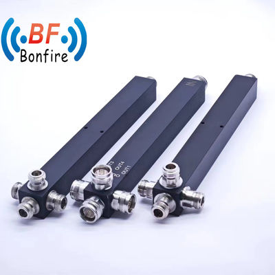 4 Way Power Splitter Divider SMA femmina 617-4000MHz Pacchetto grigio Peso lordo 0,510kg