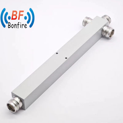 Splitter di potenza reattiva a banda larga ad alta potenza a due vie 2400-6000MHz NF Grigio/rosso