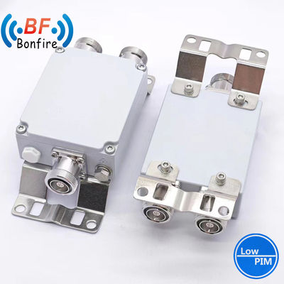 DIN Combinatore RF femminile Attenuatore RF coaxiale 2300-2400 2500-2700MHz Attenuatore 200W