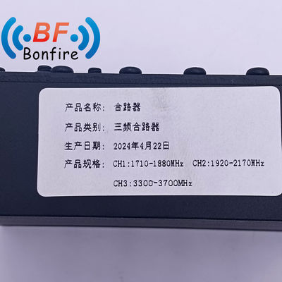 HLQ-XXXXX Tri-Band Combiner 1710-1880 1920-2170 3300-3700MHz con 4.3-10-F DIN-F N-F