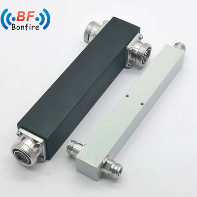 Splitter di potenza reattiva a bassa frequenza 698-3800 MHz per sistemi di telecomunicazione