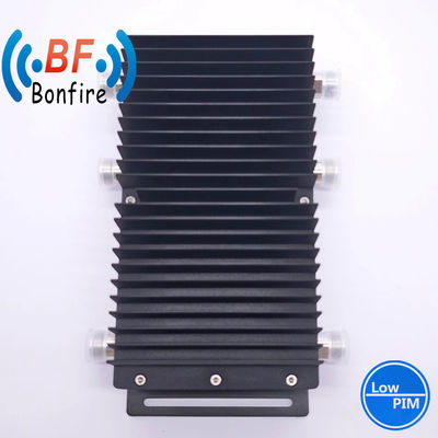 Grigio 698-3800MHz 3dB accoppiatore ibrido 4.3-10 femminile 4 in 4 fuori Combinatore IP65 -160dbc