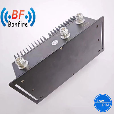Grigio 698-3800MHz 3dB accoppiatore ibrido 4.3-10 femminile 4 in 4 fuori Combinatore IP65 -160dbc