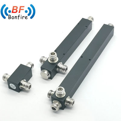 350-3800MHz RF 2 Way Power Divider/Splitter 50W con SMA Female Connector 1 Input 2 Output Isolamento elevato