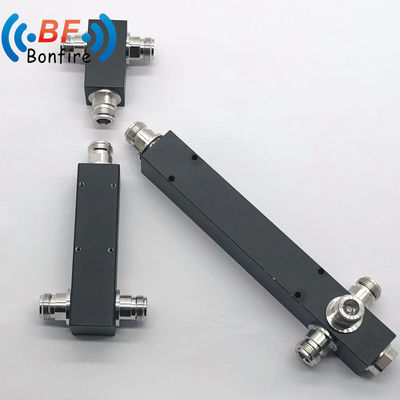 3200W IP65 4.3-10 Femminile Splitter di potenza per cavità RF 2 Way 698-4000MHz 50 ohm per durevole