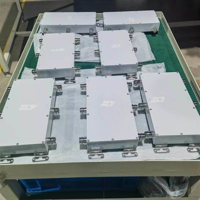Pacco Peso lordo 1.410kg 698-2700MHz 3X3 Matrice N Femminile Combinatori ibridi bassi Vswr