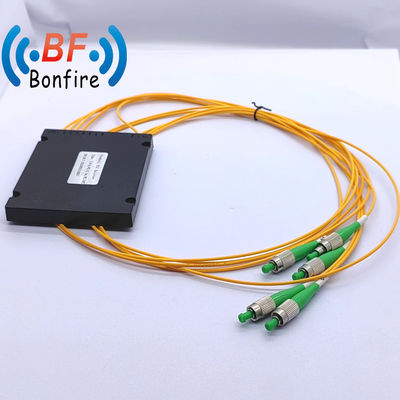 1*4 PLC splitter a modalità singola 0.500kg con confezione Dimensione 25.00cm * 20.00cm * 10.00cm