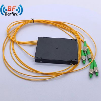 1*4 PLC splitter a modalità singola 0.500kg con confezione Dimensione 25.00cm * 20.00cm * 10.00cm