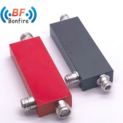 Accoppiatore direzionale RF a bassa Pim 30W 2GHz-18GHz 10dB per applicazioni ad alta frequenza