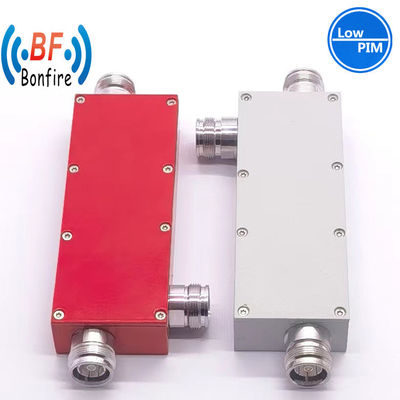 Rossa N Femminile Tipo 380-2700MHz Larghezza di banda RF Accoppiatore direzionale 7dB Accoppiamento personalizzato