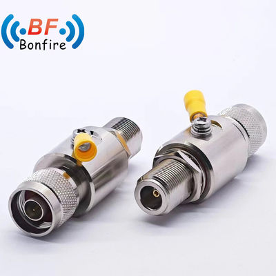 Pl259 connettore RF coassiale UHF maschio innesco a So239 femmina Jack Protezione da ondate di fulmine DC-6000MHz