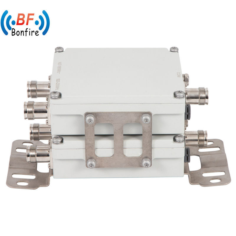 Combinatore a bassa frequenza a doppia banda 617-2690MHz 3300-3800MHz 4.3-10-F DIN-F Rosso IP65 interno/esterno