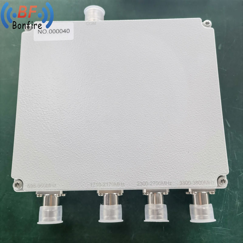RF 5g Indoor Combined 1710-2700MHz Quadplexer con Diplexer 4in 1out e N 4310 DIN Connector