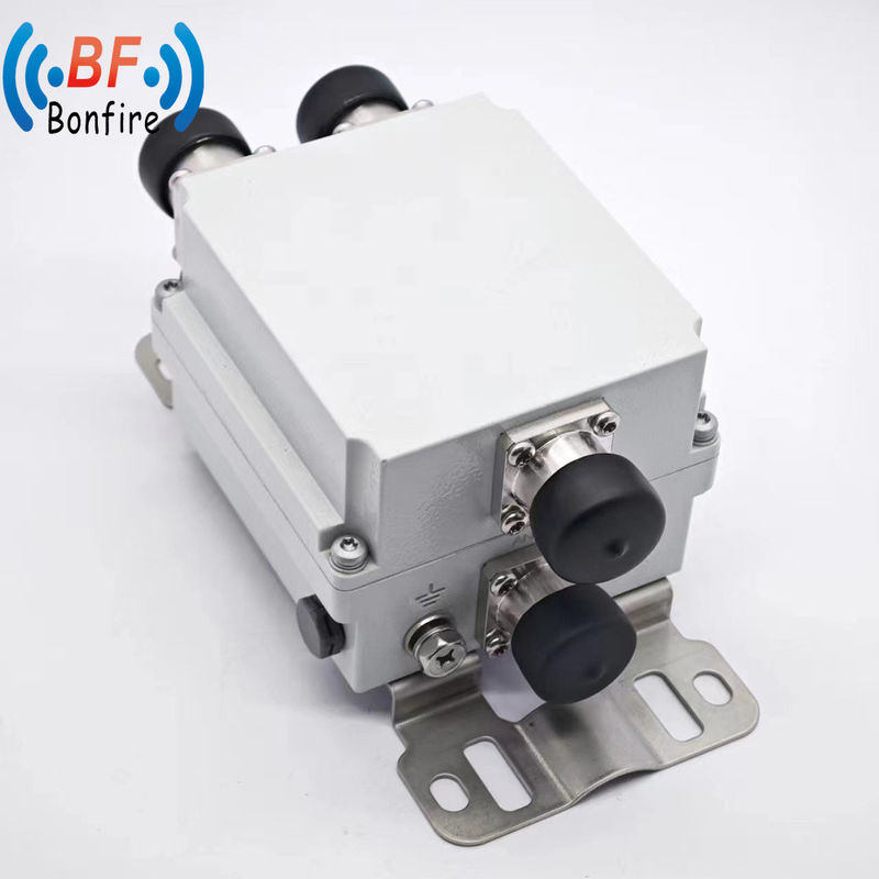 IP65 interno/esterno 1710-2170MHz 2300-2690MHz Unità di segnale RF Combinatore duplexer a doppia banda
