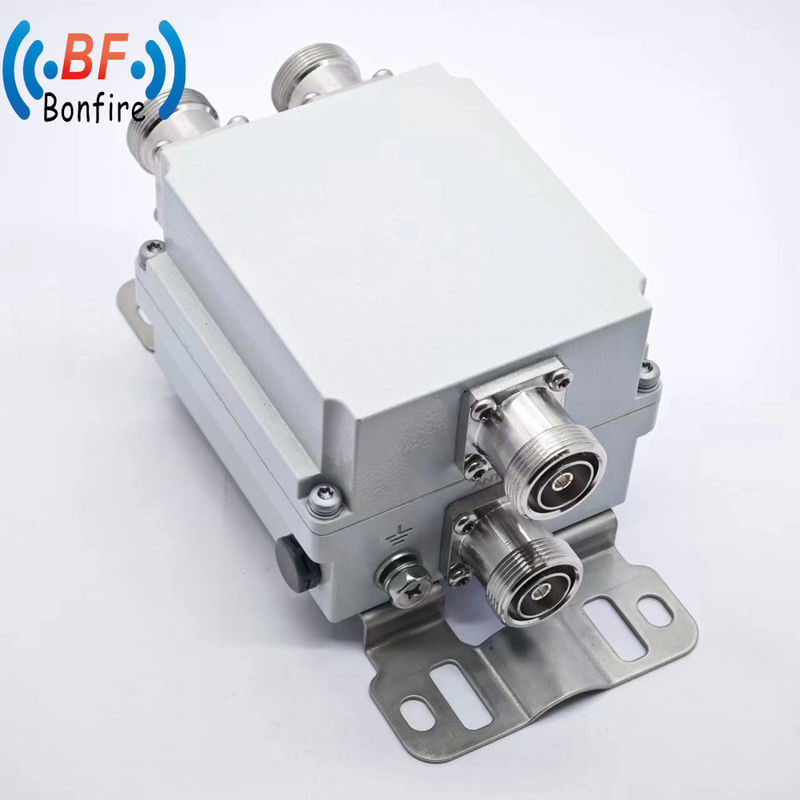 Interfaccia IP65 interno/esterno 4.3-10 F / DIN-F/DIN F Combinatore RF Quadplexer 2300-2700MHz